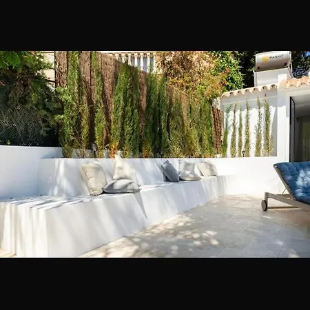 Moderna Con Piscina Апартаменти *