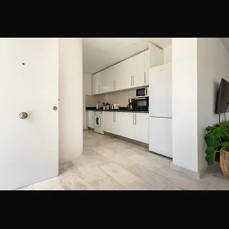 Moderna Con Piscina Апартаменти Марбелья
