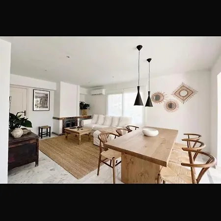 Moderna Con Piscina Апартаменти *